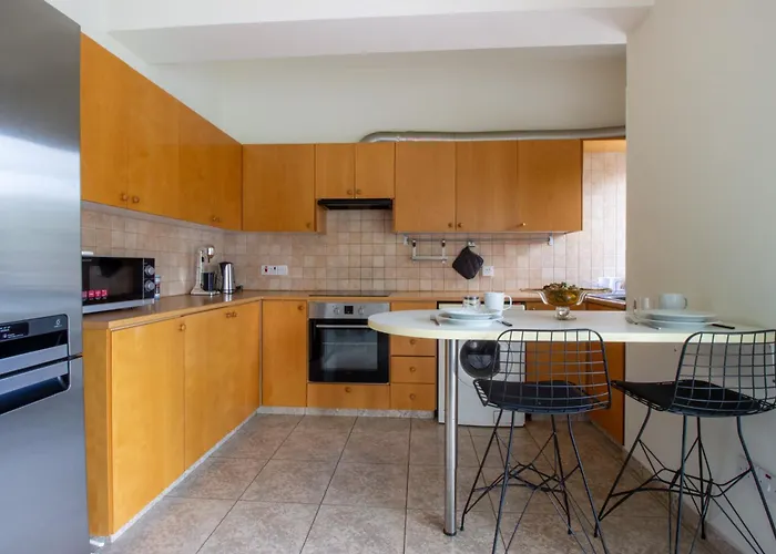 & Peaceful 2br Apartment