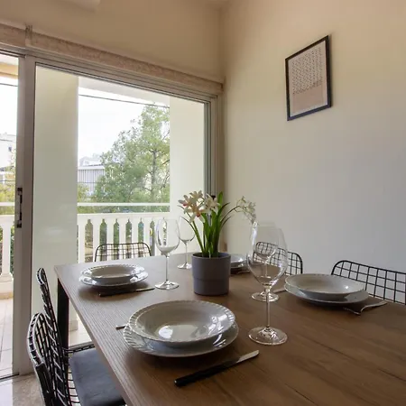 & Peaceful 2br Apartment