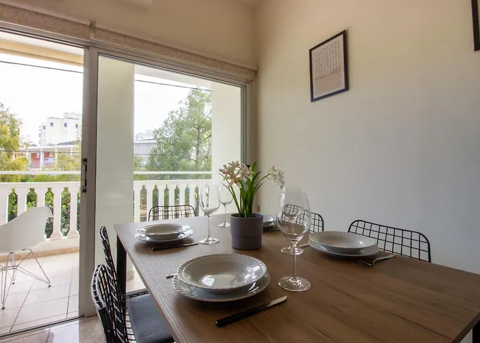 & Peaceful 2br Apartment